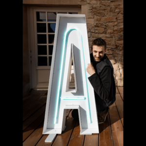Location Grand Lettre lumineux A